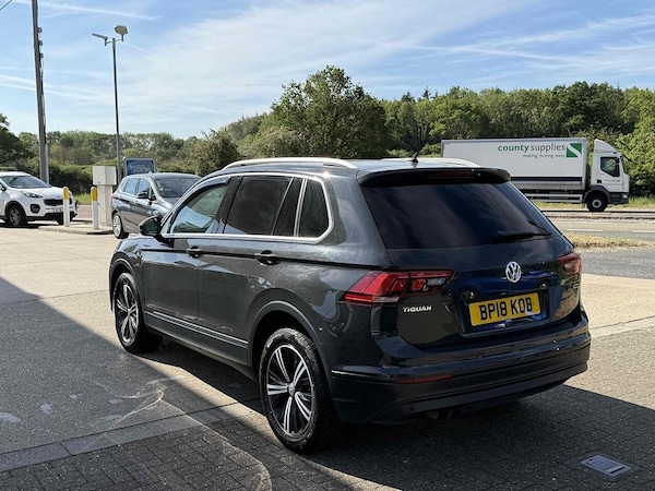 Used Volkswagen Tiguan 2018 for sale - 76240100: Photo 5