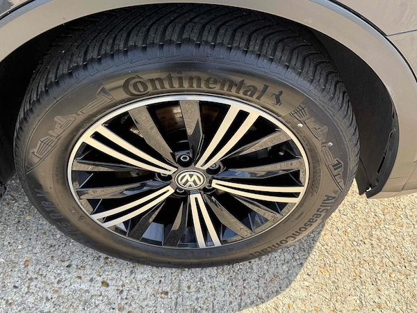 Used Volkswagen Tiguan 2018 for sale - 76240100: Photo 9