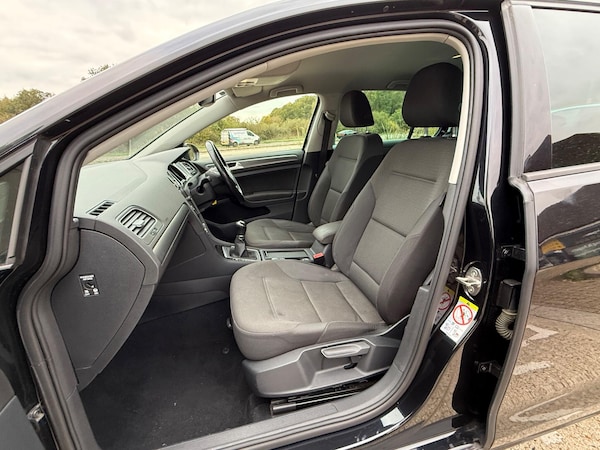 Used Volkswagen Golf 2019 for sale - 76307901: Photo 19