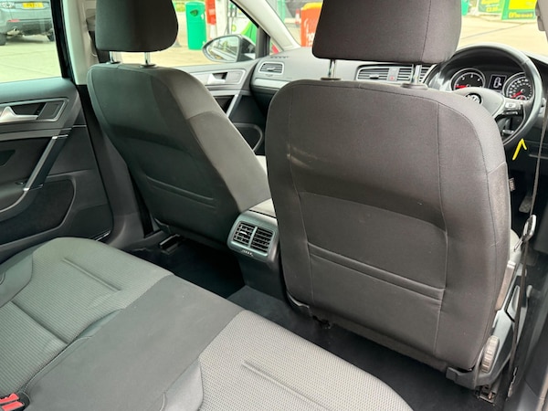 Used Volkswagen Golf 2019 for sale - 76307901: Photo 24