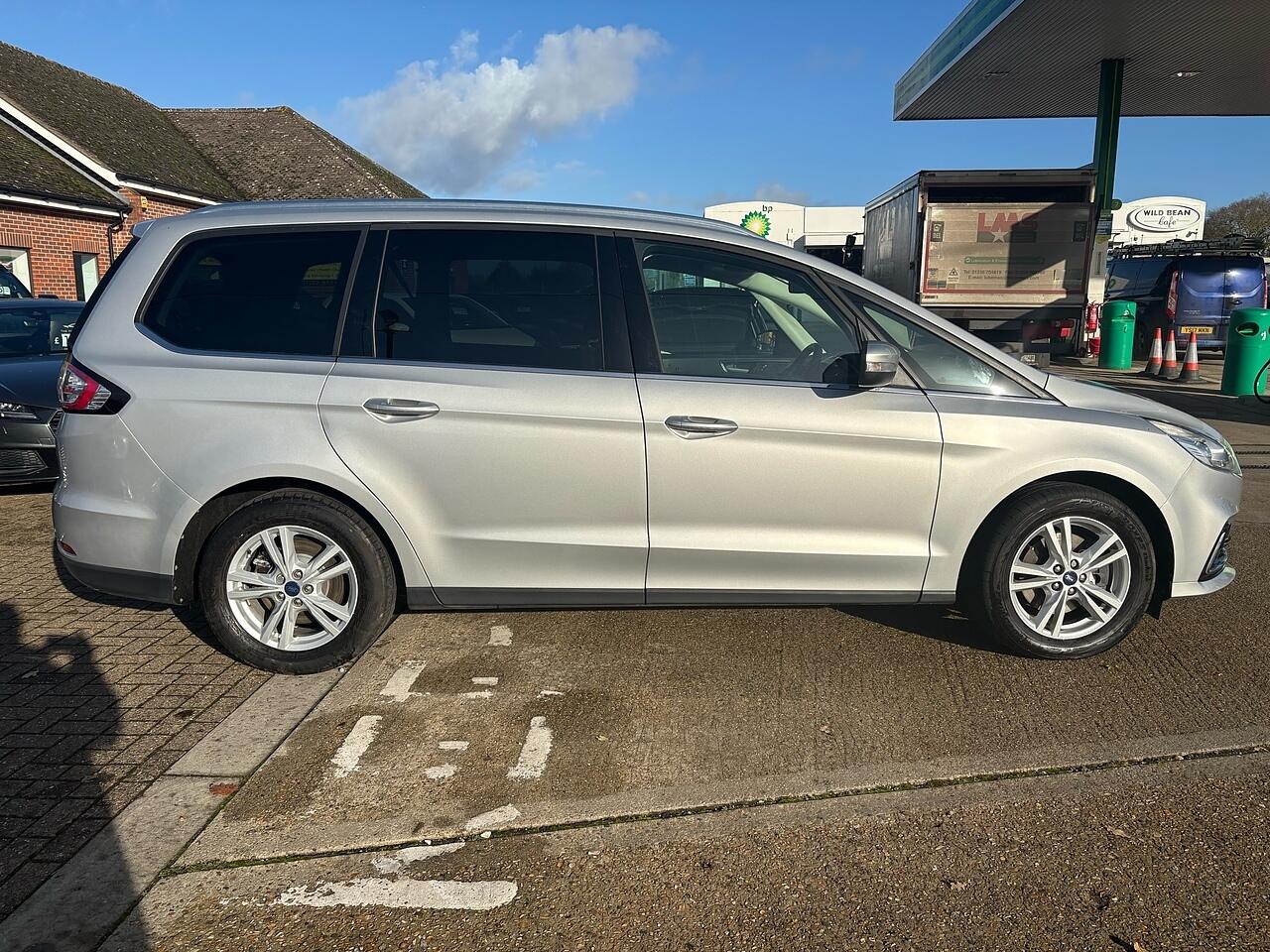 Used Ford Galaxy 2020 for sale - 76898416: Photo 2