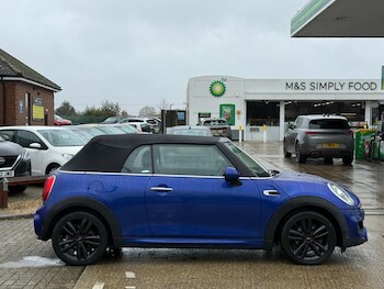 Used MINI Convertible 2019 for sale - 76996879: Photo