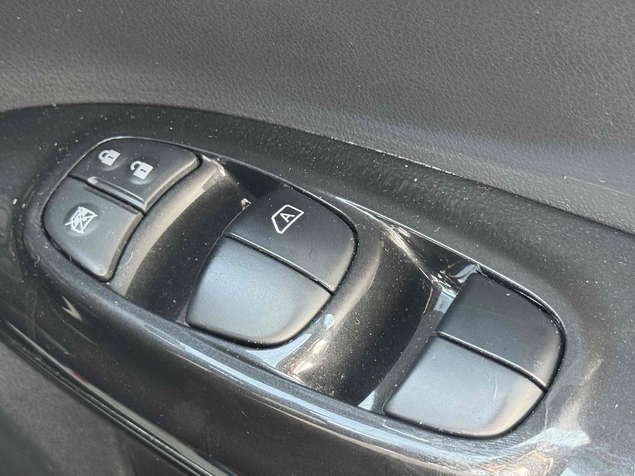 Used Nissan Juke 2014 for sale - 76990554: Photo 64