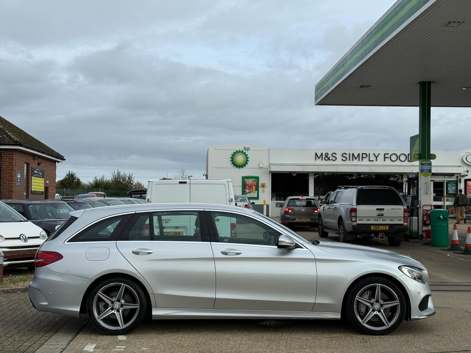 Used Mercedes-Benz C Class 2016 for sale - 76993733: Photo 3
