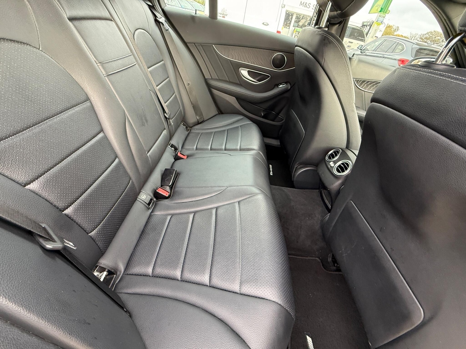 Used Mercedes-Benz C Class 2016 for sale - 76993733: Photo 32