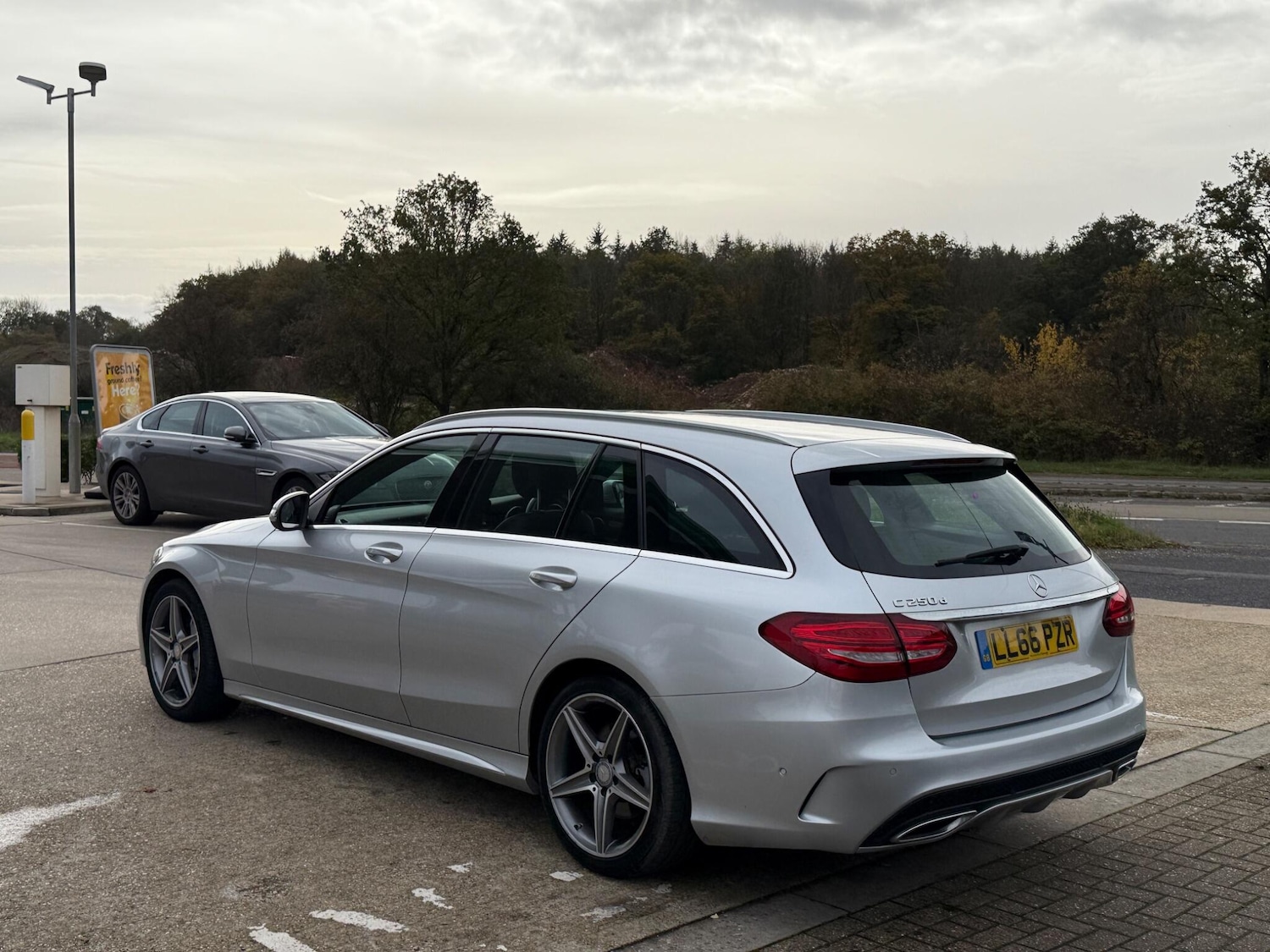 Used Mercedes-Benz C Class 2016 for sale - 76993733: Photo 6