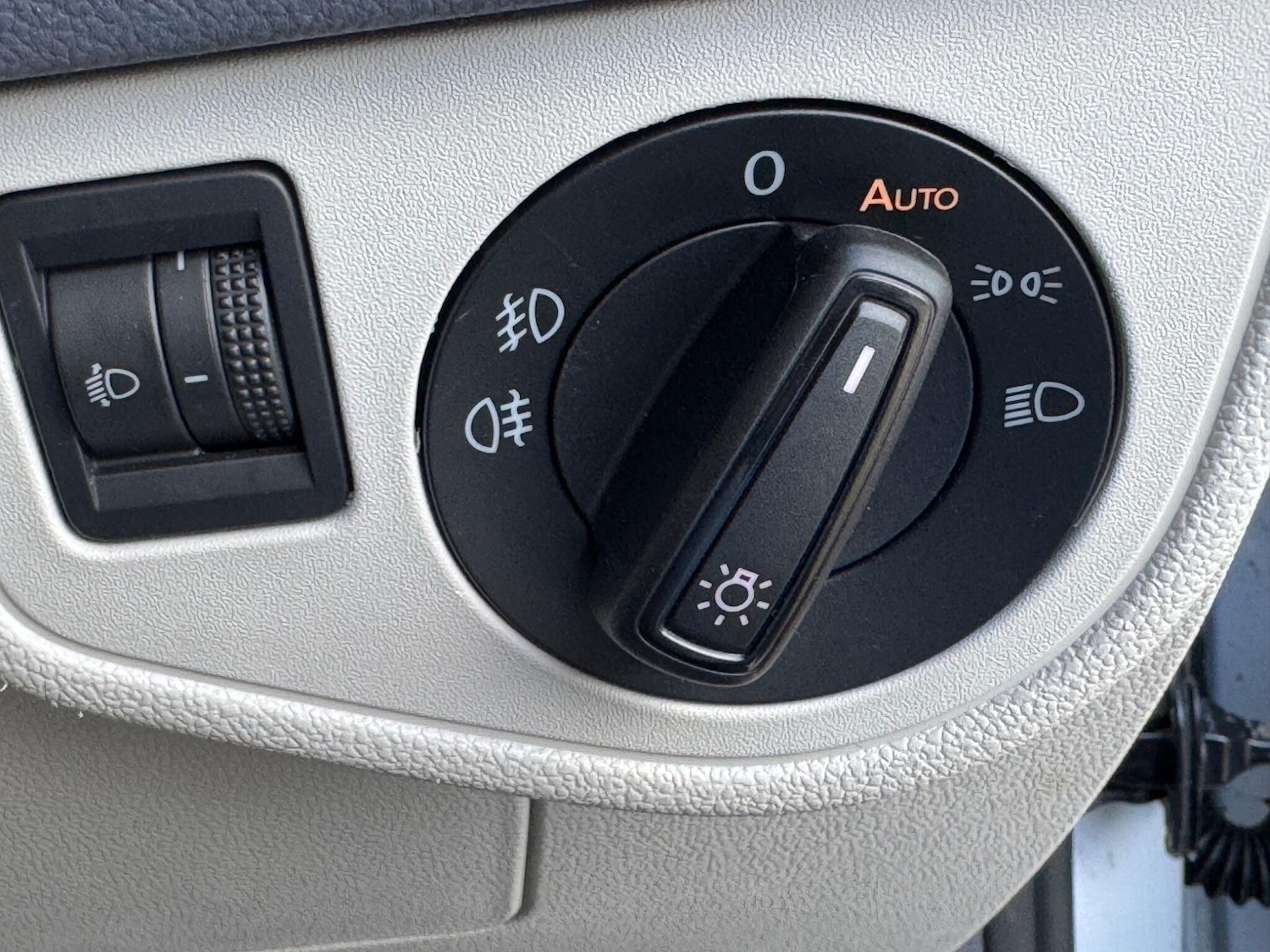 Used Volkswagen Polo for sale - 77174930: Photo 25