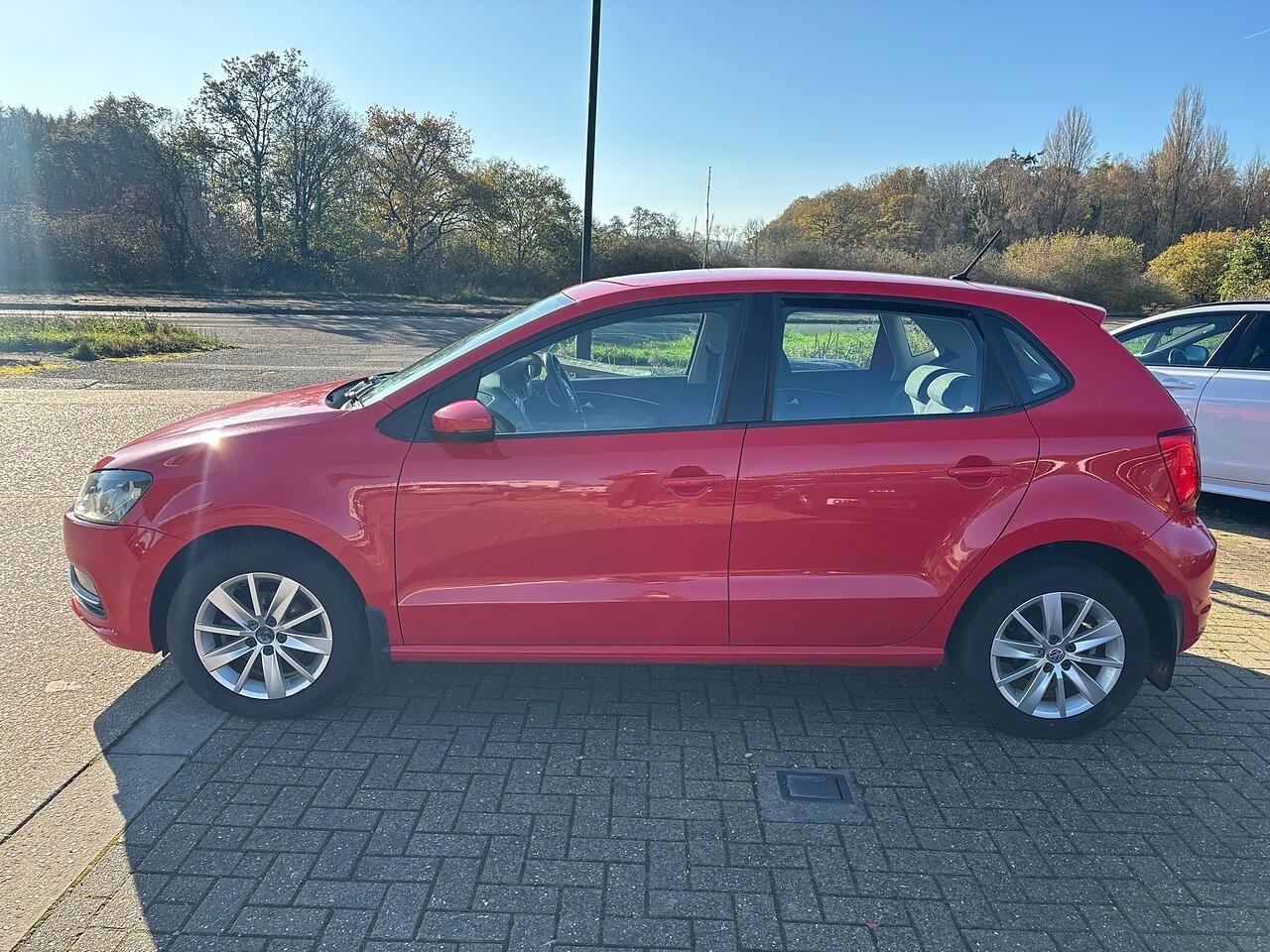 Used Volkswagen Polo for sale - 76702459: Photo 6