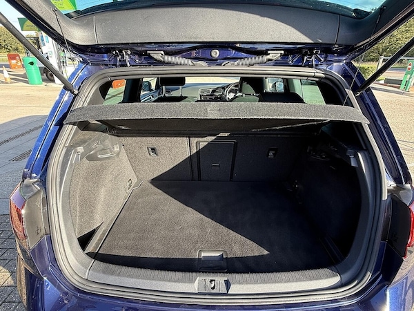 Used Volkswagen Golf 2017 for sale - 76020617: Photo 20