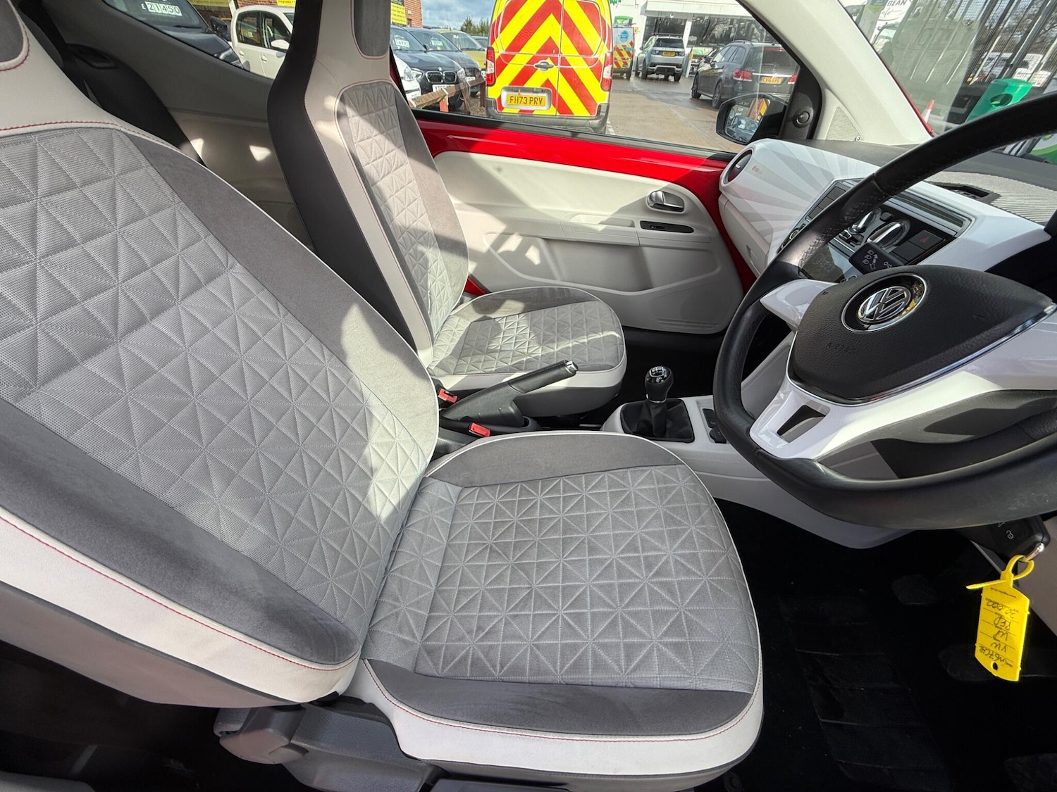 Used Volkswagen up! 2017 for sale - 76633353: Photo 15