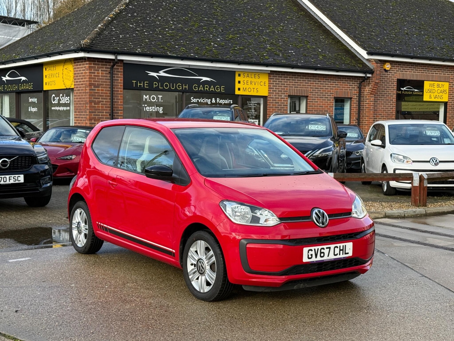 Used Volkswagen up! 2017 for sale - 76633353: Photo 2