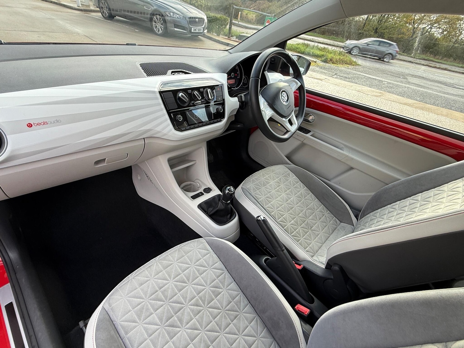 Used Volkswagen up! 2017 for sale - 76633353: Photo 21