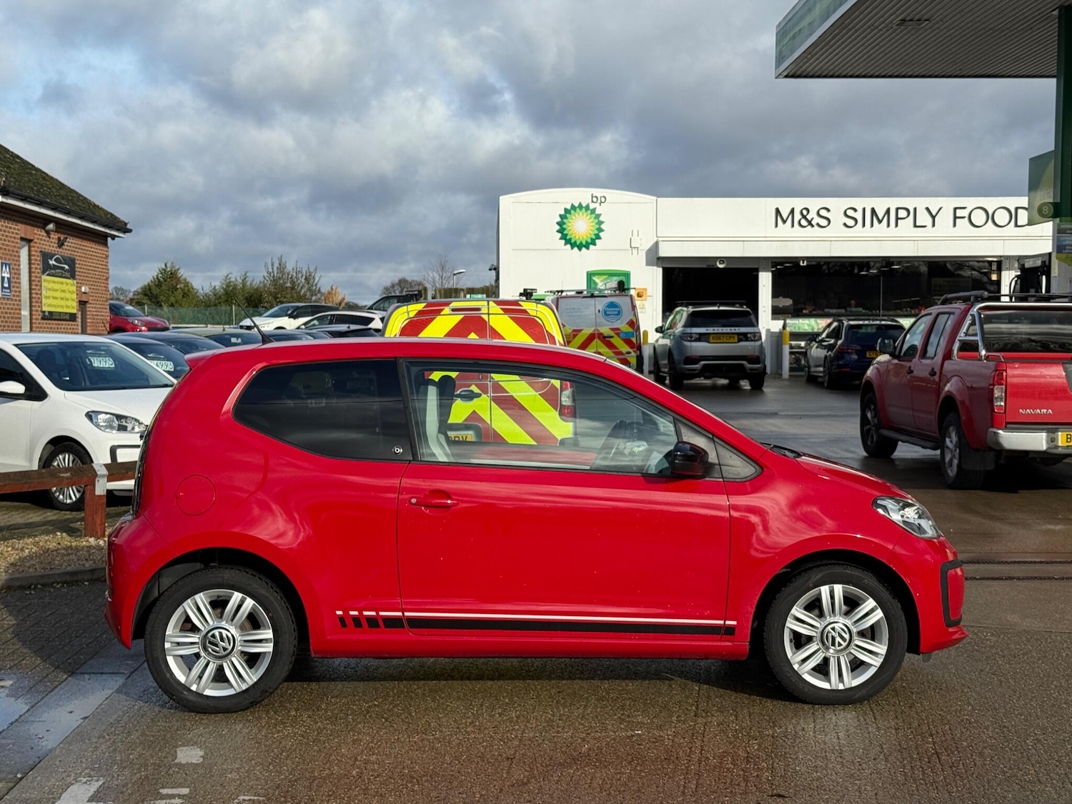 Used Volkswagen up! 2017 for sale - 76633353: Photo 3