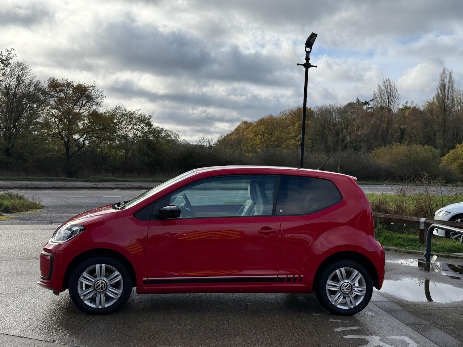 Used Volkswagen up! 2017 for sale - 76633353: Photo 7