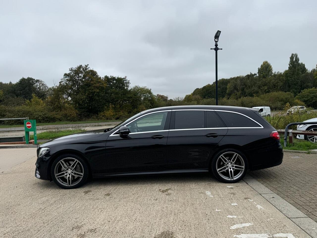 Used Mercedes-Benz E Class 2017 for sale - 76270114: Photo 8