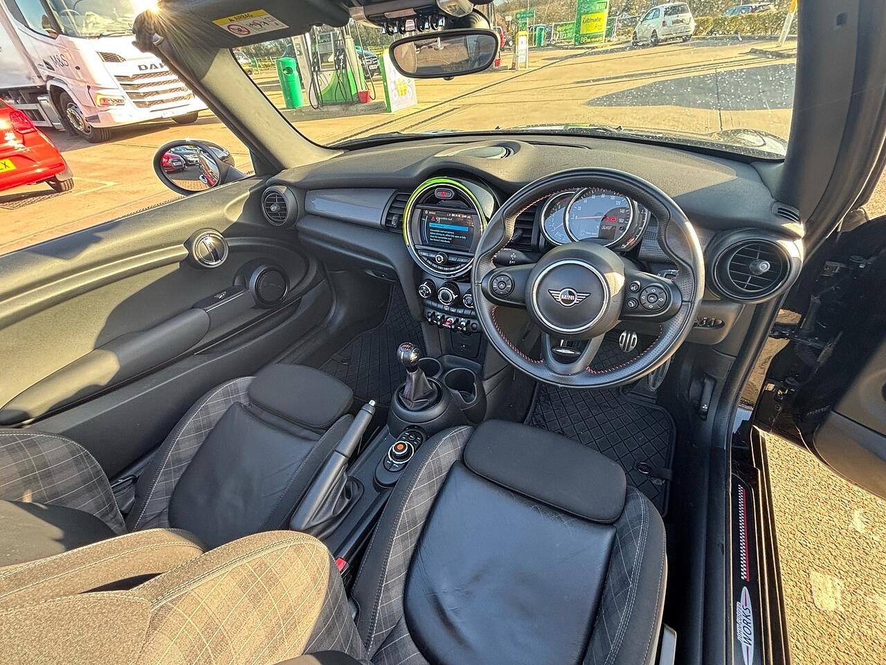 Used MINI Convertible 2019 for sale - 77053943: Photo 11