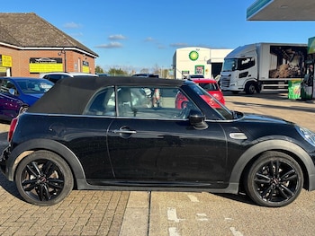 Used MINI Convertible 2019 for sale - 77053943: Photo