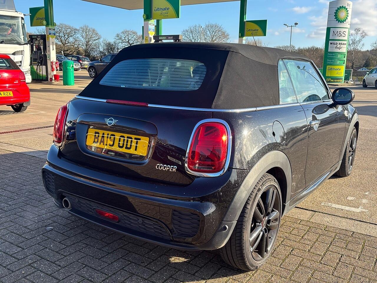 Used MINI Convertible 2019 for sale - 77053943: Photo 3