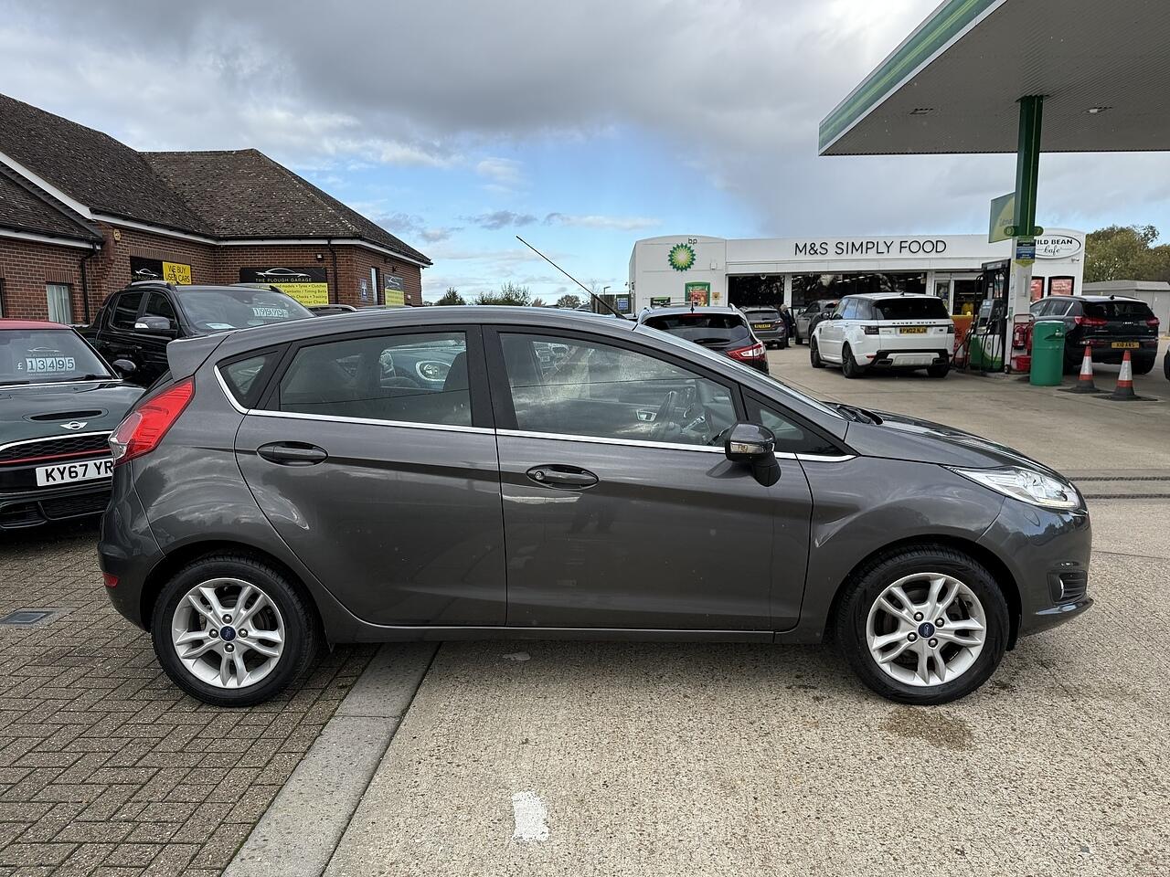 Used Ford Fiesta 2017 for sale - 76377876: Photo 12
