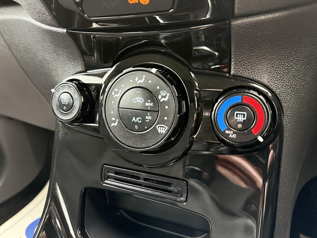 Used Ford Fiesta 2017 for sale - 76377876: Photo 27