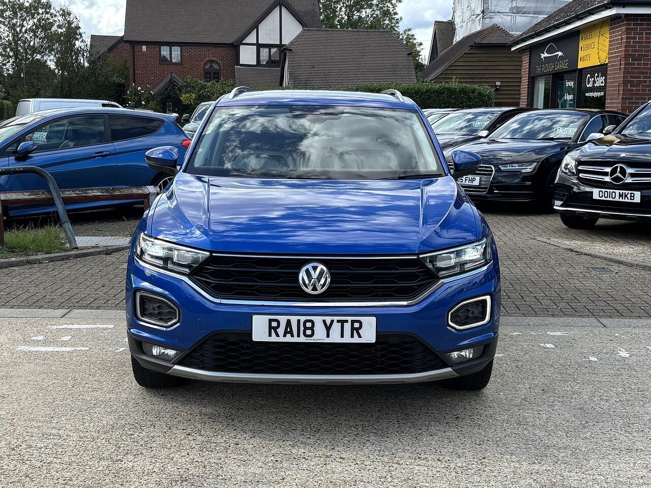 Used Volkswagen T-Roc 2018 for sale - 75883900: Photo 2