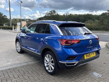 Used Volkswagen T-Roc 2018 for sale - 75883900: Photo