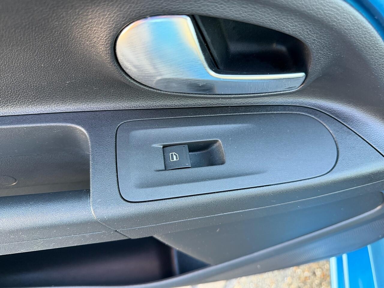 Used Volkswagen up! 2017 for sale - 77229665: Photo 15