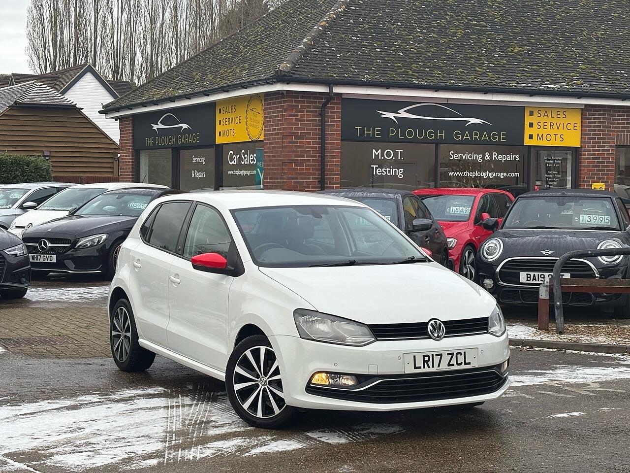 Used Volkswagen Polo 2017 for sale - 77155700: Photo 2