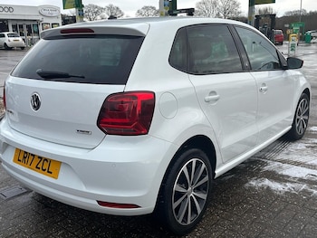 Used Volkswagen Polo 2017 for sale - 77155700: Photo