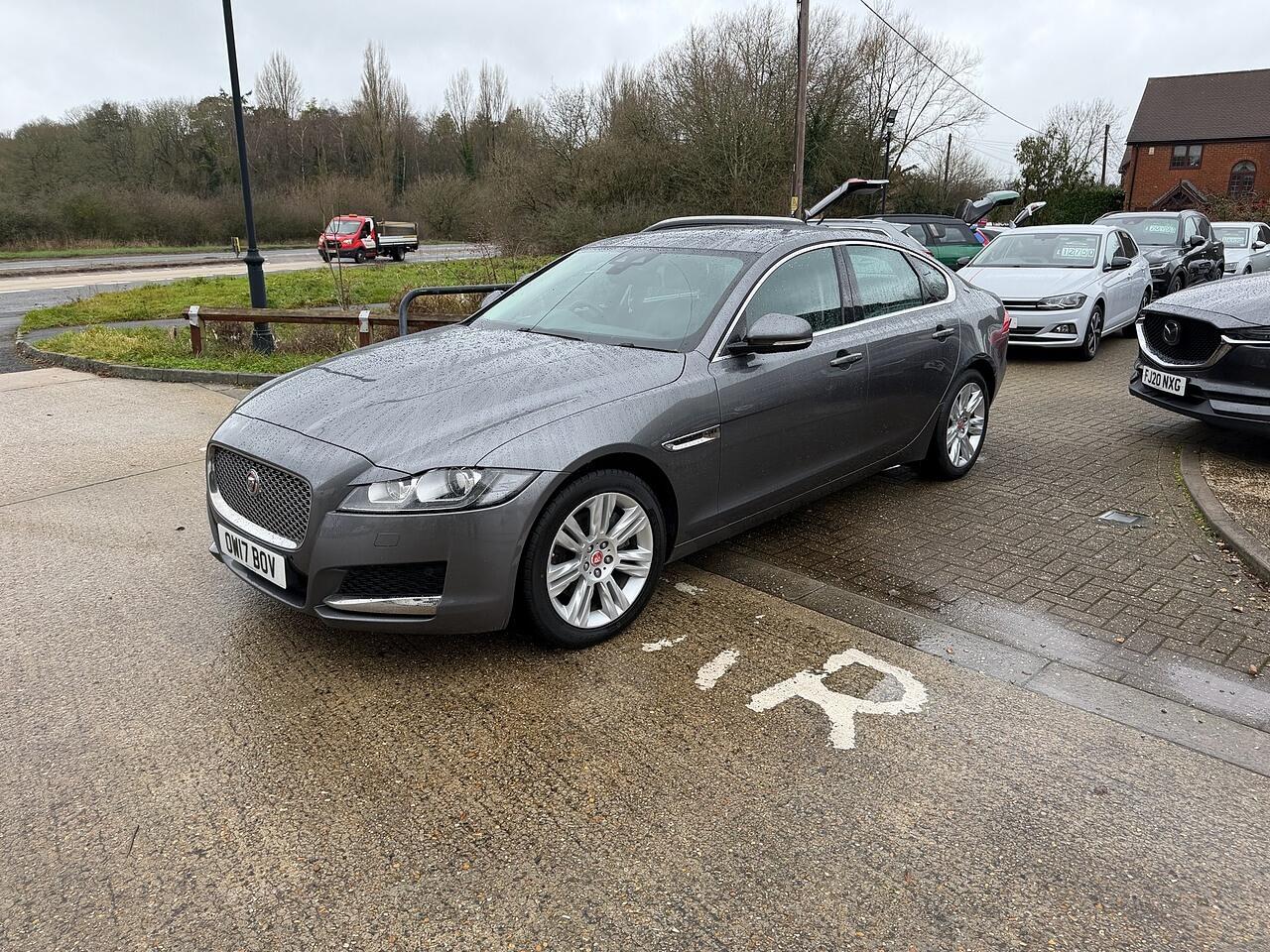 Used Jaguar XF 2017 for sale - 77174932: Photo 4