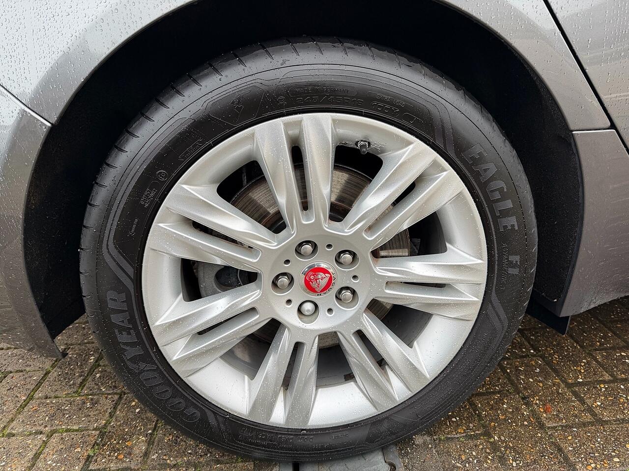 Used Jaguar XF 2017 for sale - 77174932: Photo 8