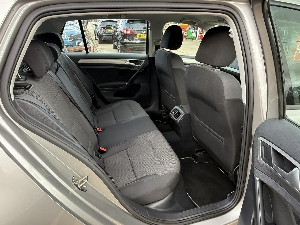 Used Volkswagen Golf 2015 for sale - 76377319: Photo 27