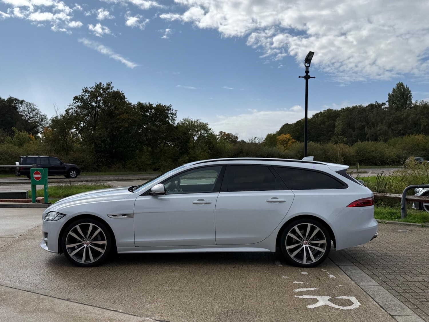 Used Jaguar XF 2019 for sale - 76175244: Photo 7