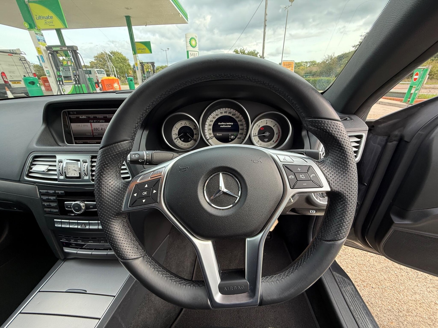 Used Mercedes-Benz E-Class 2014 for sale - 75978241: Photo 12