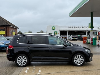 Used Volkswagen Touran 2017 for sale - 75977711: Photo