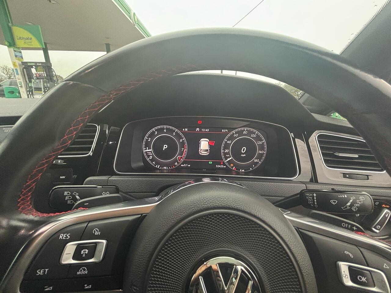 Used Volkswagen Golf 2018 for sale - 76976900: Photo 11