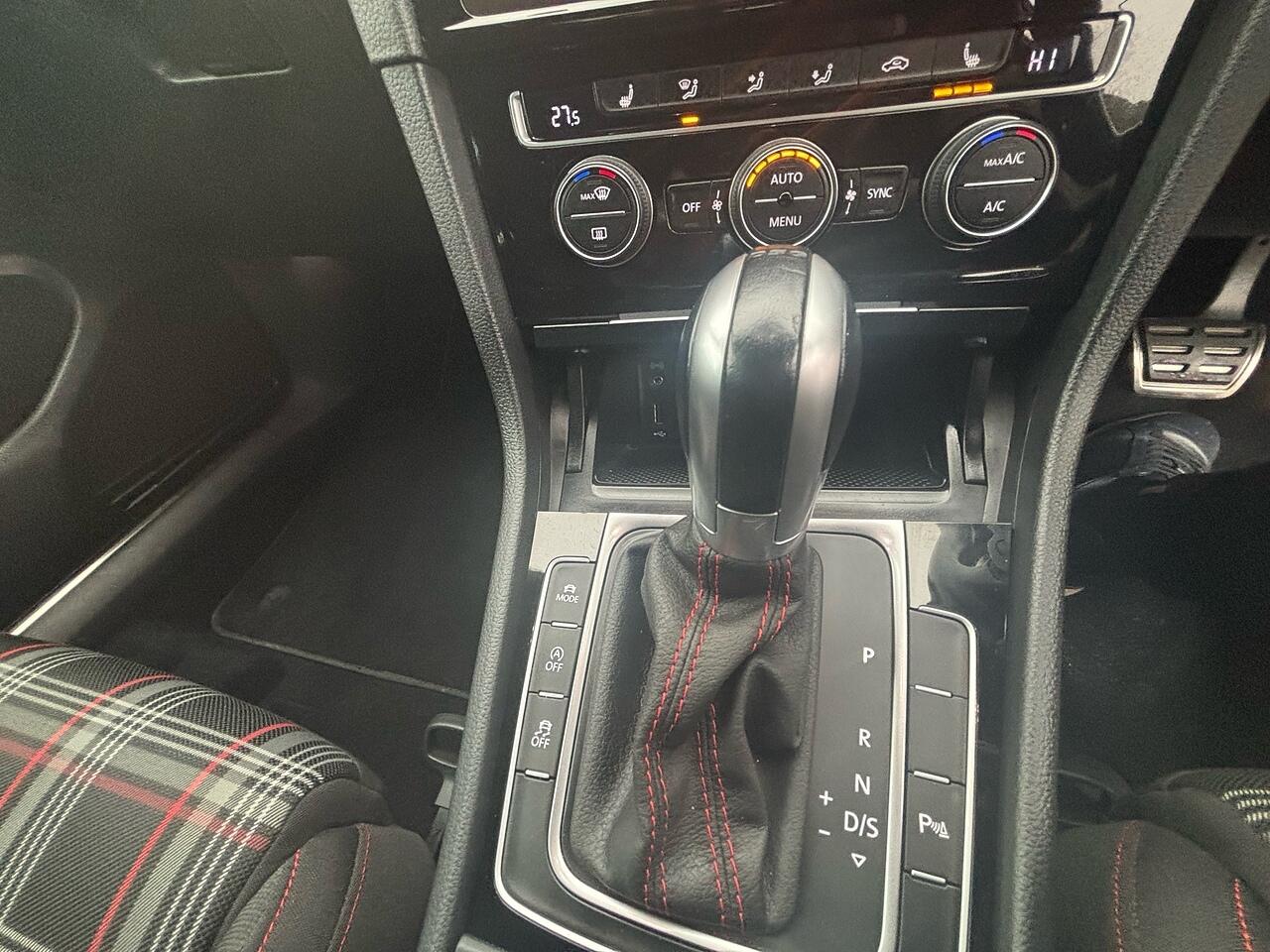 Used Volkswagen Golf 2018 for sale - 76976900: Photo 13