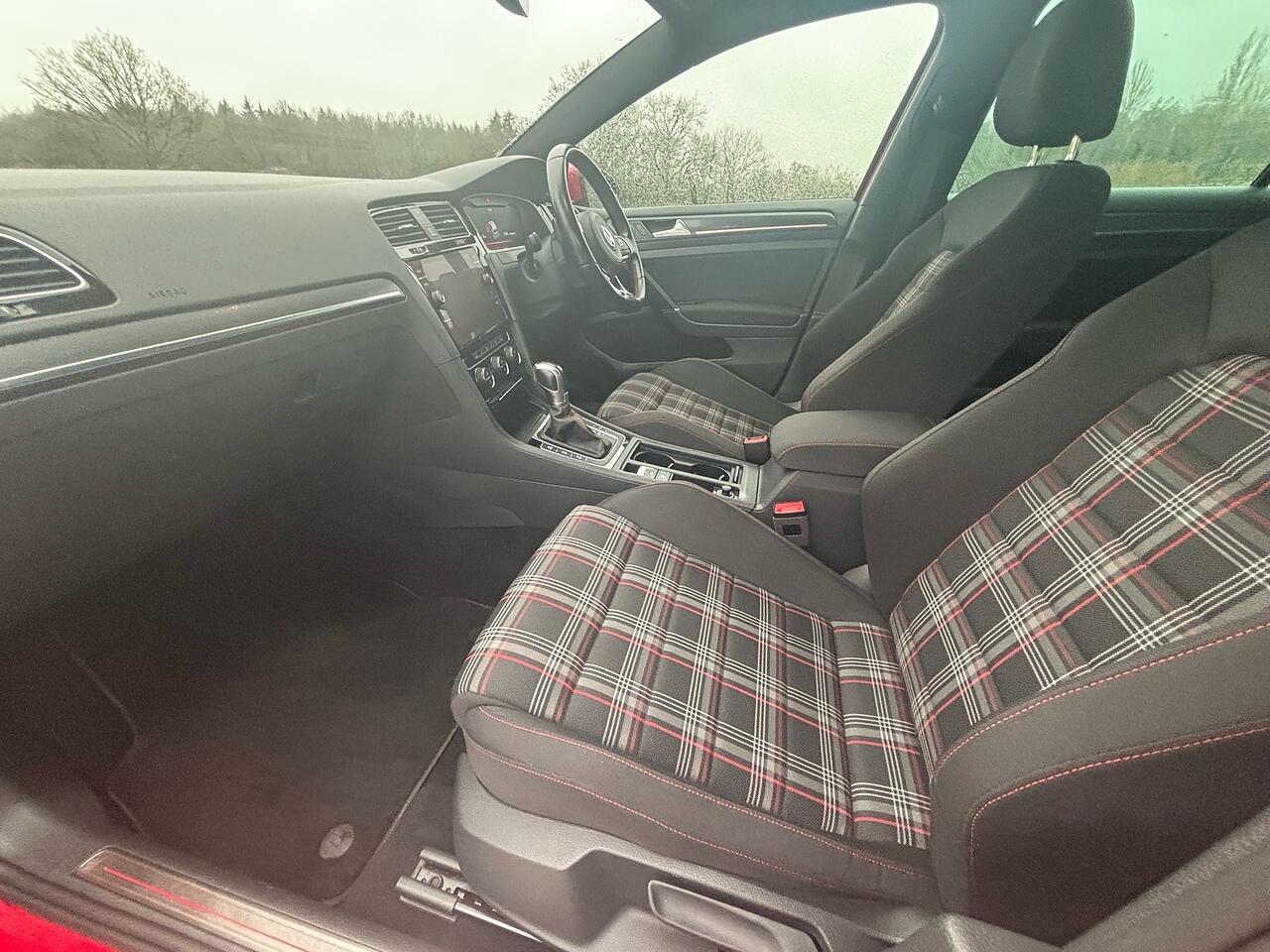 Used Volkswagen Golf 2018 for sale - 76976900: Photo 15