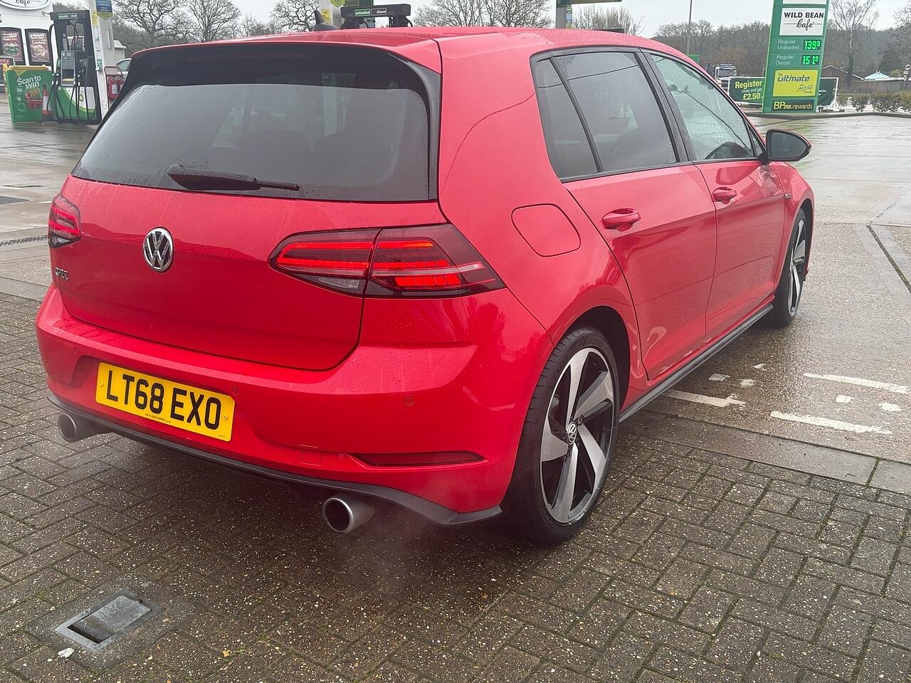 Used Volkswagen Golf 2018 for sale - 76976900: Photo 3