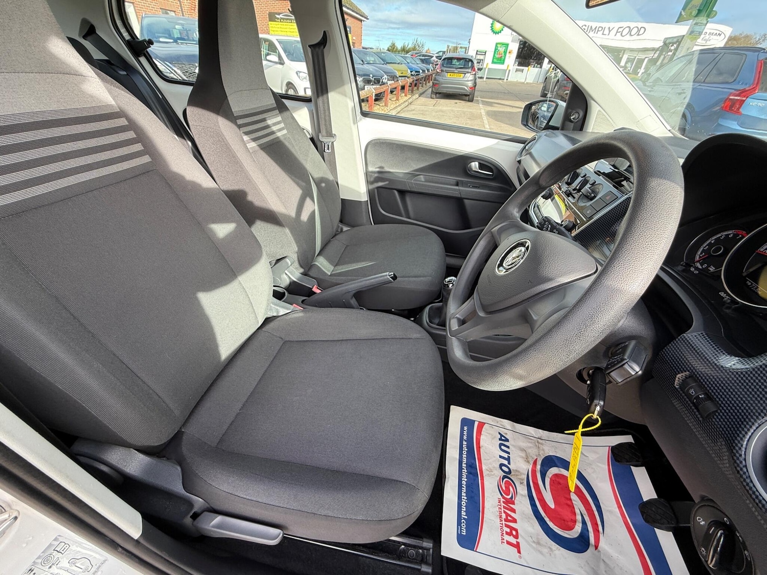 Used Volkswagen up! 2017 for sale - 76990851: Photo 17