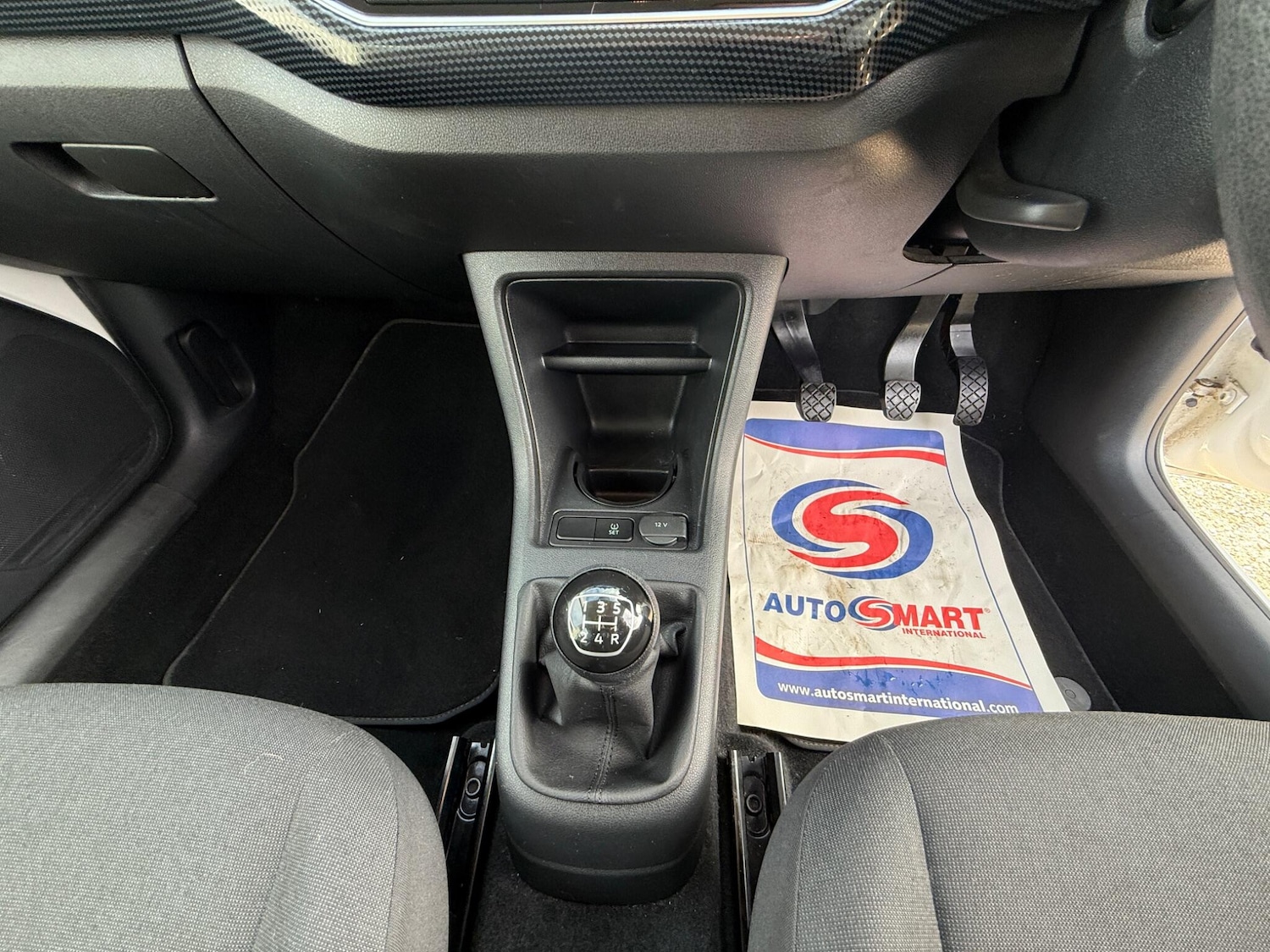 Used Volkswagen up! 2017 for sale - 76990851: Photo 21