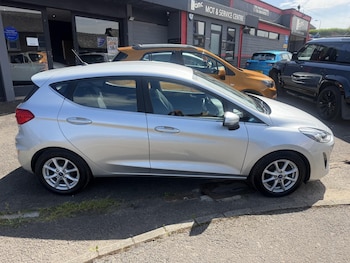 Used Ford Fiesta 2018 for sale - 79442677: Photo