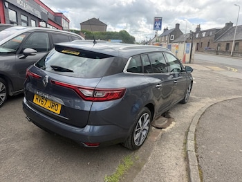 Used Renault Megane 2017 for sale - 79442651: Photo