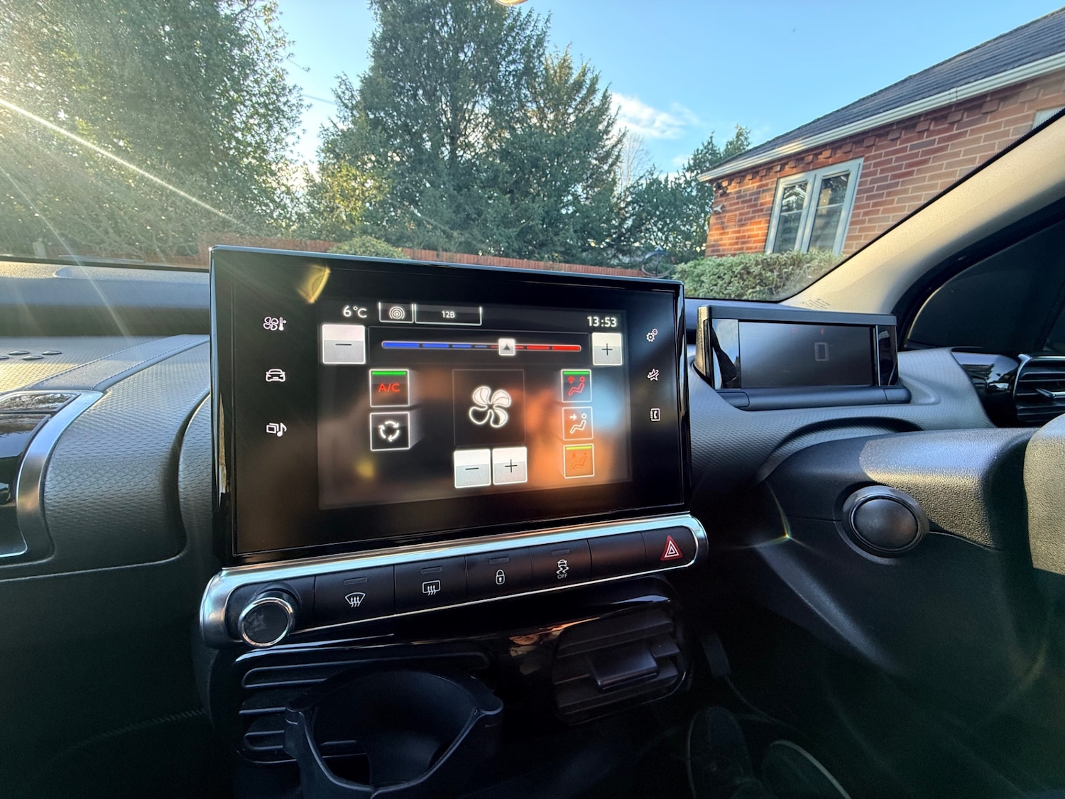 Used Citroen C4 Cactus 2015 for sale - 76830429: Photo 22