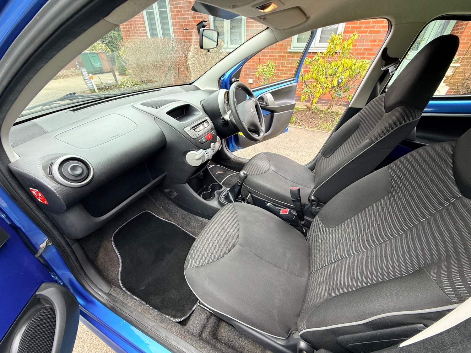 Used Peugeot 107 2013 for sale - 77750238: Photo 25