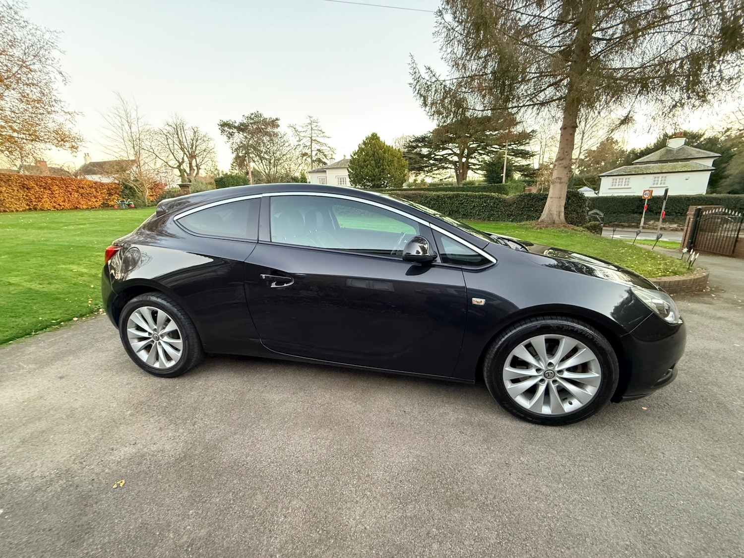 Used Vauxhall Astra GTC 2015 for sale - 76606137: Photo 4