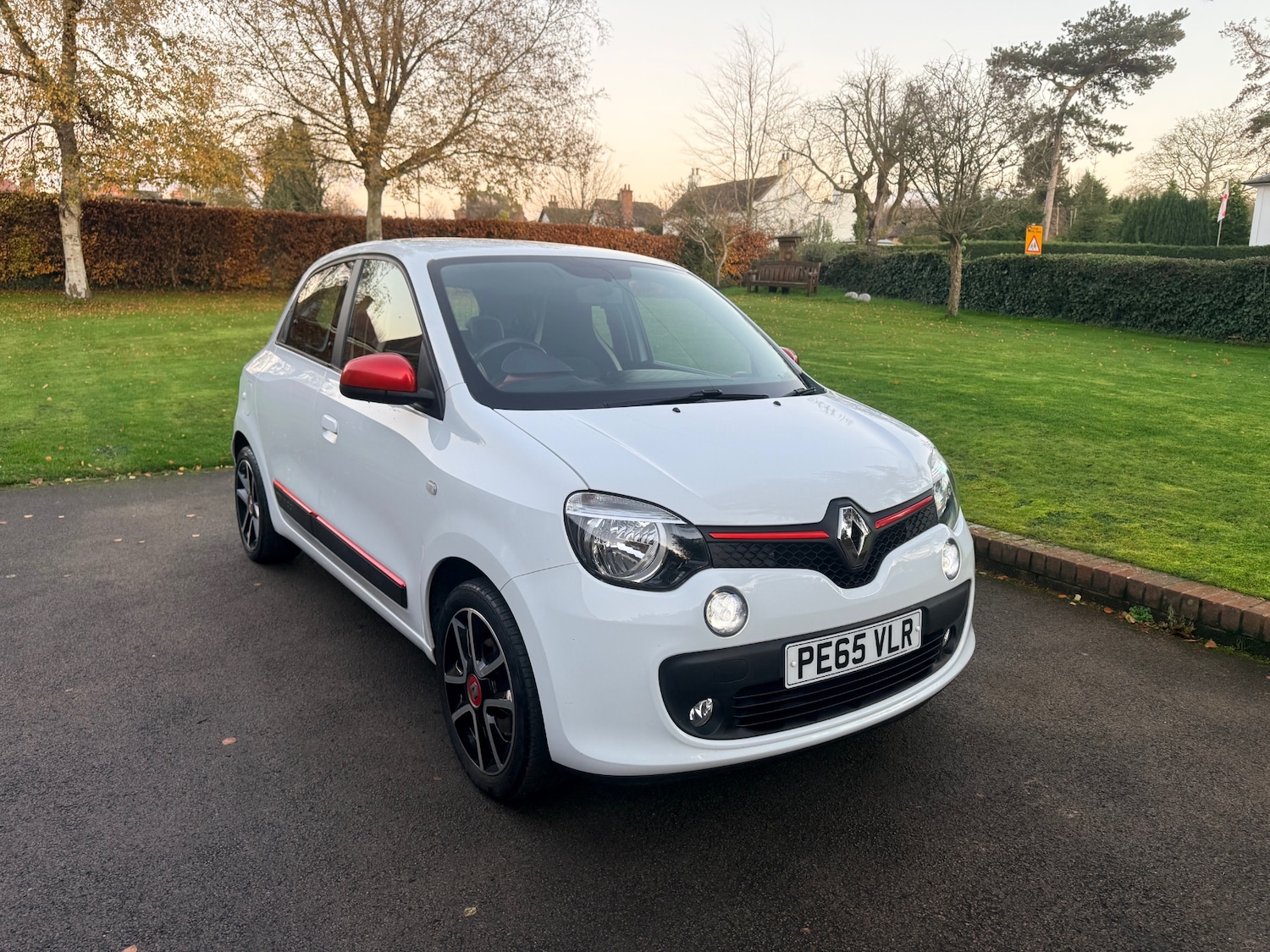 Used Renault Twingo 2015 for sale - 76697004: Photo 1