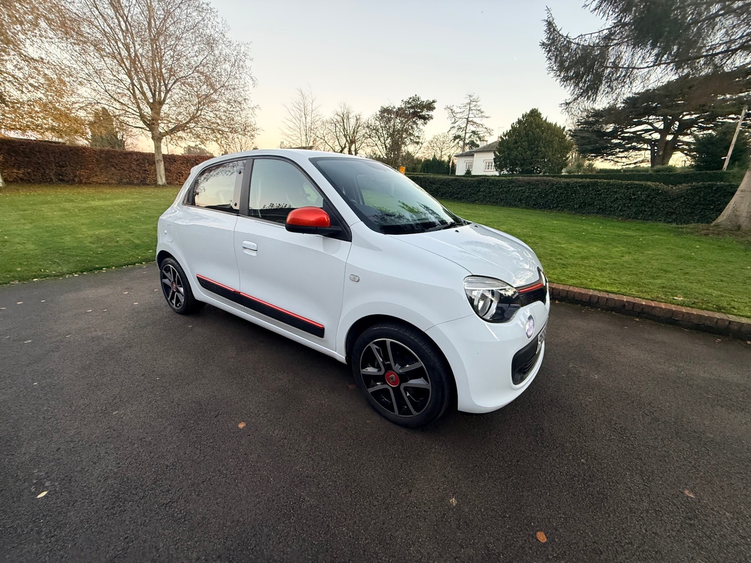 Used Renault Twingo 2015 for sale - 76697004: Photo 3