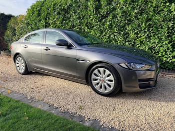 Used Jaguar XE 2016 for sale - 76394939: Photo