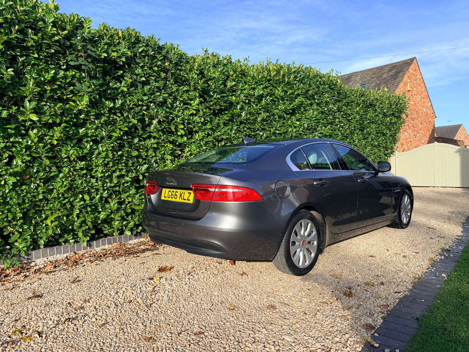 Used Jaguar XE 2016 for sale - 76394939: Photo 8